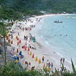 Linda Suíte perto da Praia do Forno
